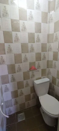 Imagem Apartamento tipo sobrado com generosos 110m² em rua fechada.