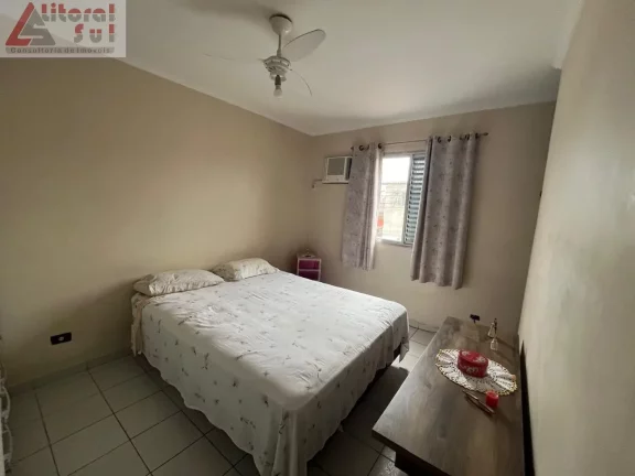 Imagem Casa à venda em Praia Grande-SP, bairro Nova Mirim, 2 quartos, 1 sala, 2 banheiros, 2 vagas, 70m².