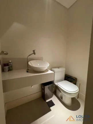 Imagem Apartamento à Venda no Centro, 3 quartos e 3 vagas em Florianópolis/SC.