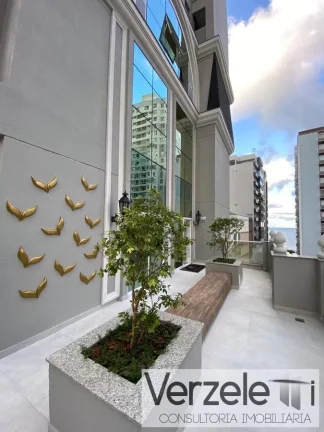 Imagem Apartamento 4 ou + dormitórios para Venda em Balneário Camboriú / SC no bairro Centro
