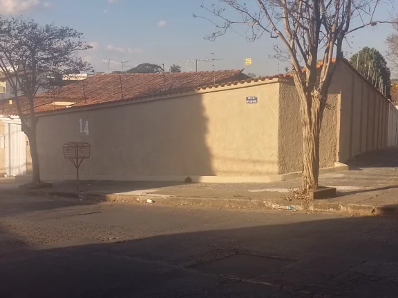 Casa para alugar em Santa Amélia BH, 3 quartos, 450m²