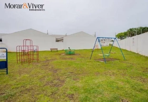Imagem Casa para Venda em São José dos Pinhais, Quississana, 3 dormitórios, 1 banheiro, 2 vagas