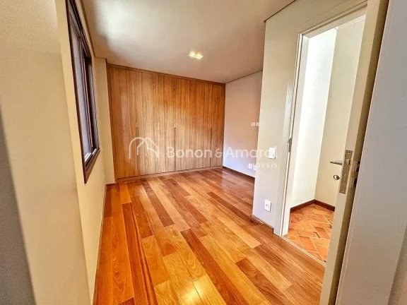 Imagem Casa de Alto Padrão à Venda - Espaço, Conforto e Sofisticação

Esta magnífica residência, loc...