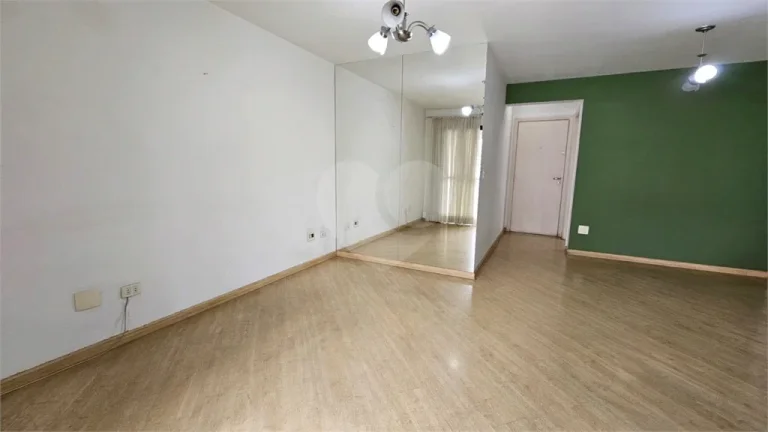Imagem Apartamento à venda com 3 quartos, sendo 1 suíte, no condomínio Phoenix, São Paulo - SP