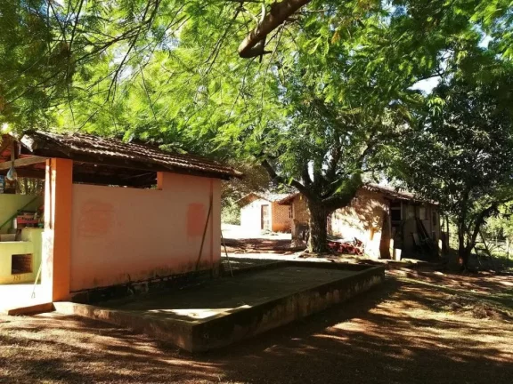 Imagem Essa é a chácara perfeita para quem está em busca de segurança e principalmente conforto, confira: