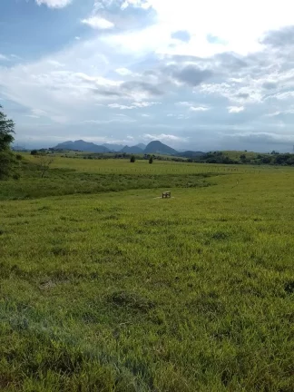 Imagem Propriedade Rural a venda em capelinha do amparo Carapebús RJ.