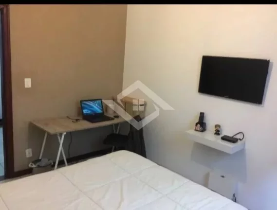 Imagem CASA TRIPLEX EM CONDOMÍNIO TAQUARA ACEITA FINANCIAMENTO BANCÁRIO