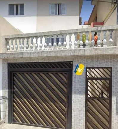 Imagem Sobrado amplo com 3 dormitórios e cozinha planejada - pronto pra morar