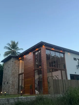 Imagem casa espaçosa em condomínio para chamar de lar na Praia do Forte