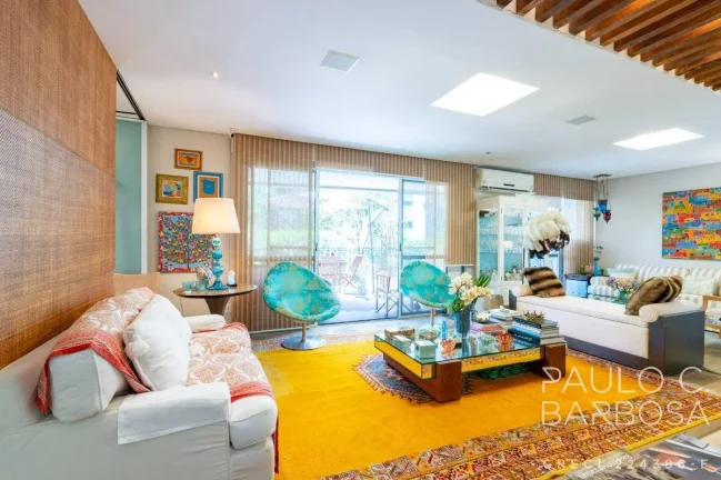 Imagem Vila Suzana Venda - 3 Dormitórios (2 Suítes) - 4 Vagas - 250m²