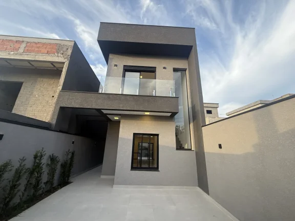 Imagem Casa a Venda com 3 Suítes e Piscina - Muito Conforto!