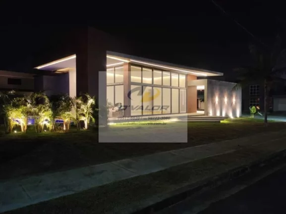 Imagem Vendo Belíssima Casa, em Condomínio Fechado, com 221 m², 3 suítes, piscina, área gourmet e 3 vagas