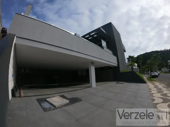 Imagem Casa em Condomínio para Venda em Balneário Camboriú / SC no bairro Barra