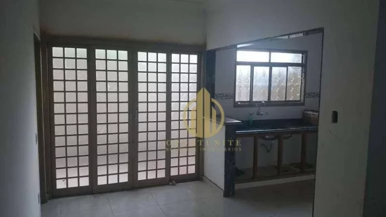 Imagem Casa com 4 dormitórios à venda, 200 m² por R$ 650.000,00 - Parque das Figueiras - Ribeirão Preto/SP