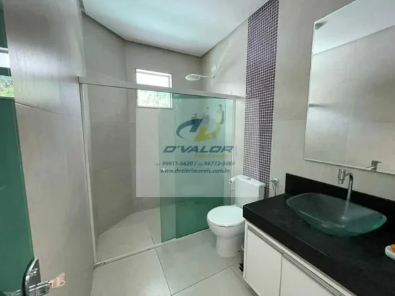 Imagem Vendo Casa em Condomínio Fechado, com 480m², 5 quartos s/ 5 suítes, espaço gourmet, piscina e 4 vagas