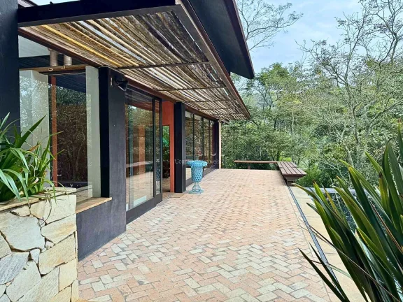 Imagem Obra-Prima da Arquitetura: 10.000m² de Exclusividade no Country Club