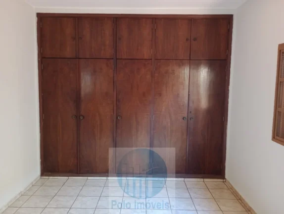 Imagem Casa bairro Presidente Dutra R$ 199.000 com 3 dormitórios, garagem 3 veículos, escritório em Ribeirão Preto - SP