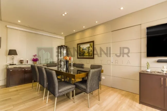 Imagem Apartamento de luxo à venda em São Paulo-SP, Jardim Europa: 3 quartos, 1 suíte, 3 salas, 4 banheiros, 3 vagas, 142m². Venha conferir!