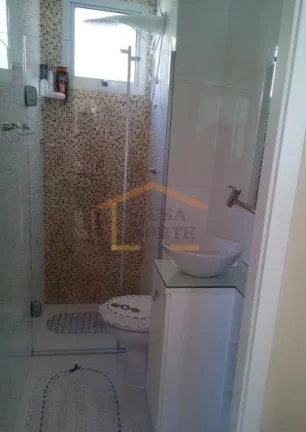 Imagem Apartamento com 39m², localizado no 1º andar, composto por 2 dormitórios, reformado recentemente,...