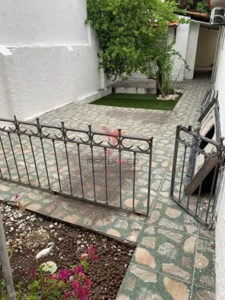 Imagem Vende-se casa com localização excelente no Miramar