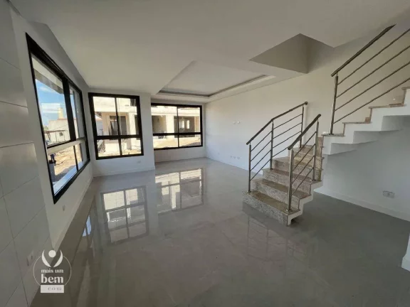 Imagem Sobrado com terraço, 3 quartos sendo 1 suíte à venda por R$ 830.000 - Tingui - Curitiba/PR