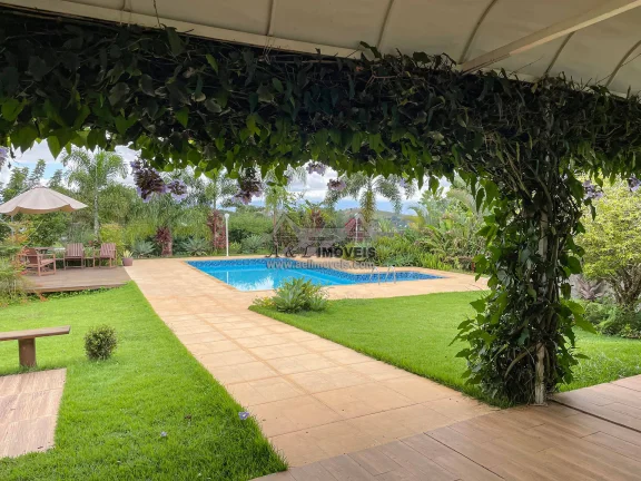 Imagem Casa em Condomínio Fechado em Taubaté — 3 Unidades, Gourmet e 2 Lareiras