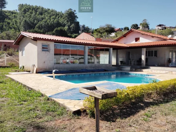 Imagem Chácara com 3 quartos, 180m2, à venda em Socorro