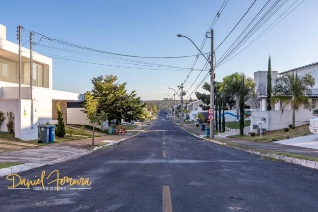 Imagem Lote vazado e de esquina na Travessa Itiquira