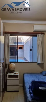 Imagem Sobrado Geminado Alto Padrão para Venda em Maringá, Vila Santa Izabel, 3 dormitórios, 1 suíte, 2 banheiros, 2 vagas