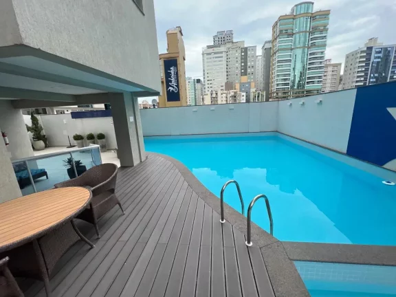 Imagem Apartamento com 4 suítes sendo 1 master e 2 vagas de garagem em - Meia Praia Itapema/SC