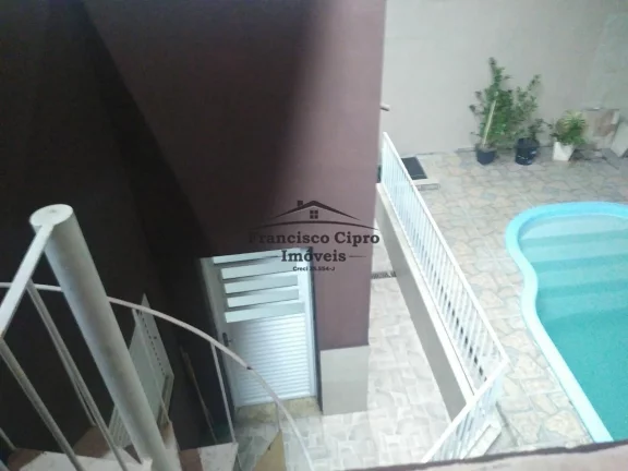 Imagem Casa à venda no bairro Vila dos Comerciarios - Guaratinguetá/SP