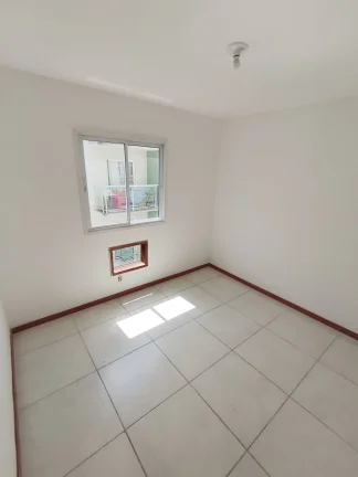 Imagem Condomínio Jardim Alcântara 2 - Apartamento com 2 quartos (1 suíte) e sacada em Santa Luzia, São Gonçalo/RJ