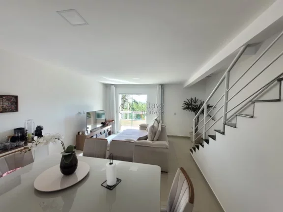 Imagem Linda casa triplex a venda no São Marcos com 3 quartos, suíte e quintal!