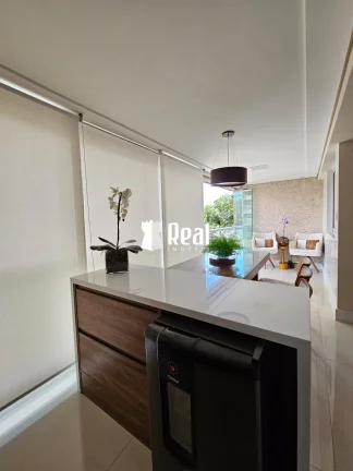 Imagem Finamente Decorado - Porteira Fechada