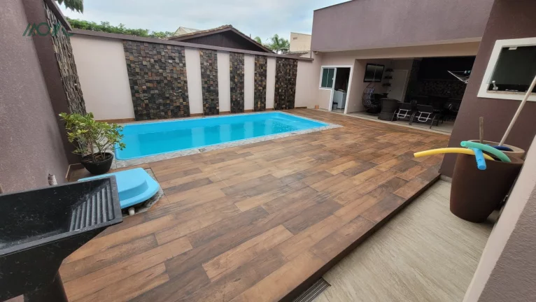 Imagem Excelente Casa em Itapoá, com Piscina e perto da praia