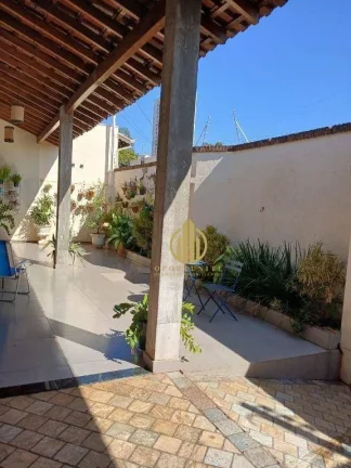Imagem Casa com 3 dormitórios à venda, com piscina 220 m² por R$ 680.000 - Parque Residencial Lagoinha - Ribeirão Preto/SP