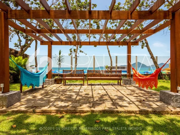 Imagem Magnífica residência moderna à venda na Praia Vermelha em Ubatuba
