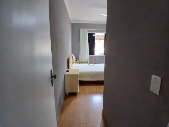 Imagem Casa geminada com área de churrasqueira, ótimo espaço e boa localização