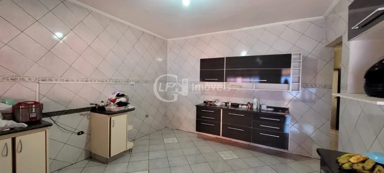 Imagem Casa à venda em Campo Grande-MS, bairro Coronel Antonino: 2 quartos, 1 sala, 2 banheiros, 2 vagas, 140m² de área. ¡Não perca!