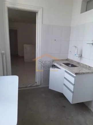 Imagem Conjunto comercial com 98 m², distribuído em ambientes amplos, bem iluminados e funcionais. Conta ...