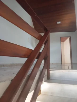 Imagem Casa na Av. Bionor Rebouças