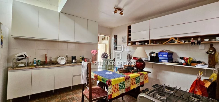 Imagem Casa à venda, 144 m² por R$ 800.000,00 - Comary - Teresópolis/RJ