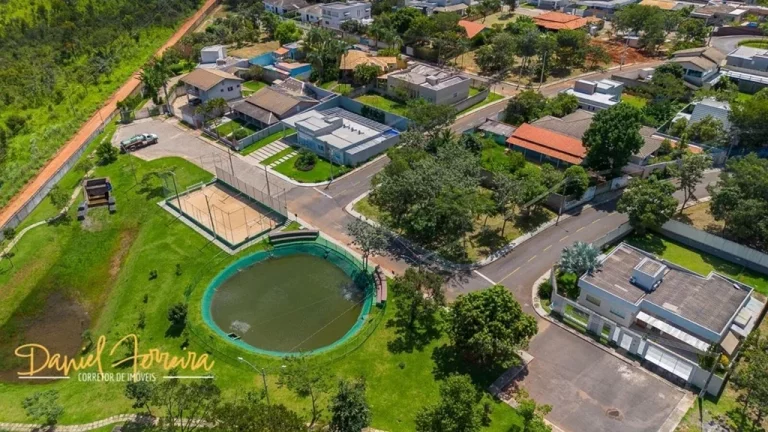 Imagem Terreno plano com 600 m² à venda no condomínio Parque do Mirante.