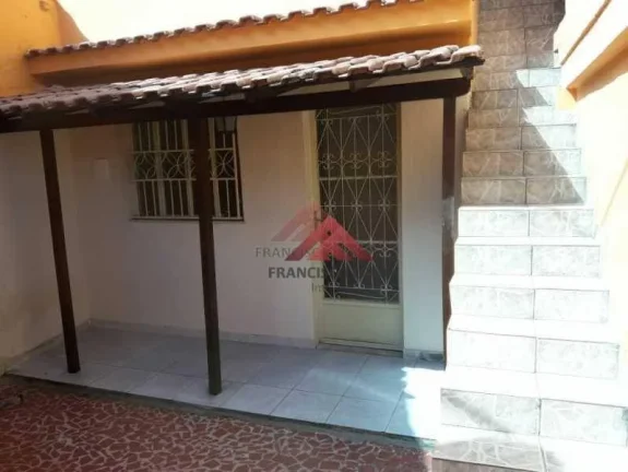 Imagem Casa com 2 dormitórios à venda, 90 m² por R$ 200.000,00 - Mutuá - São Gonçalo/RJ
