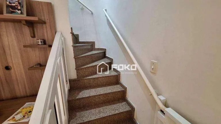 Imagem Sobrado com 3 dormitórios, 200 m² - venda por R$ 820.000,00 ou aluguel por R$ 4.200,00/mês - Jardim Santa Mena - Guarulhos/SP