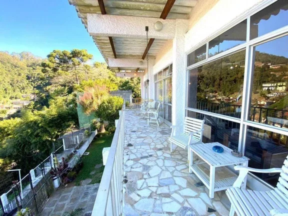 Imagem Casa para Venda em Teresópolis / RJ no bairro Golfe