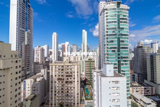 Imagem Cobertura Duplex com 4 Suítes á venda no centro de Balneário Camboriú.