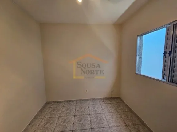 Imagem Sobrado de 160 m² com 3 dormitórios, sendo 1 suíte e 2 quartos no corredor, além de 1 banheiro n...