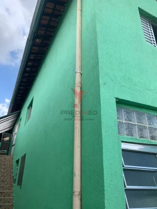 Imagem Vendemos casa de 5 Quartos , 2 Vagas de Garagem,, Quintal,próximo ao metrô em interlagos