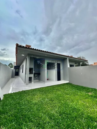 Imagem Casa com 3 Quartos 1 Suíte, Pé Direito Duplo e Amplo Quintal - em São José